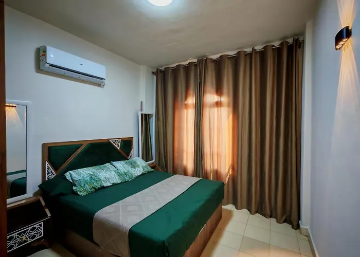 ريجينا بيتش ريزورت - Regina Beach Resort