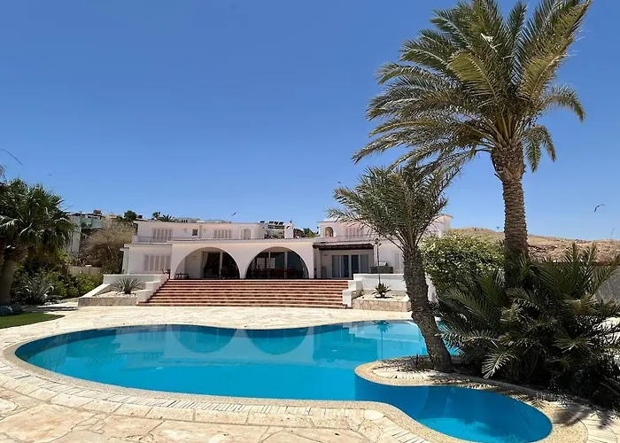 Luxury Villa Private Beach And Pool At Red Sea