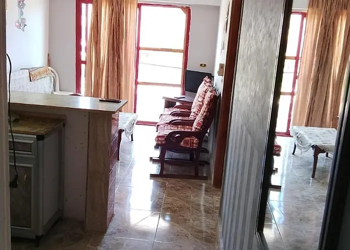 Super Star Chalet In Grand Beach