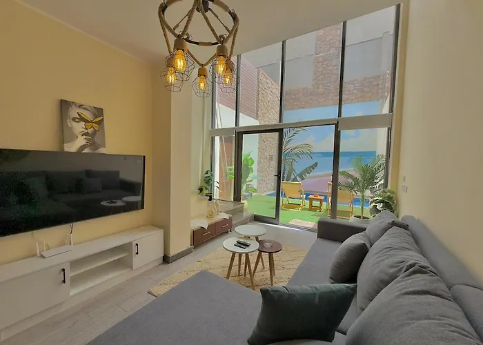 1 Bd Duplex With Private Pool And 2 Bathrooms