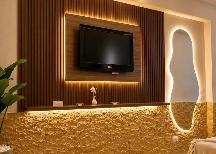 Modern Studio With Pool View In The City Center