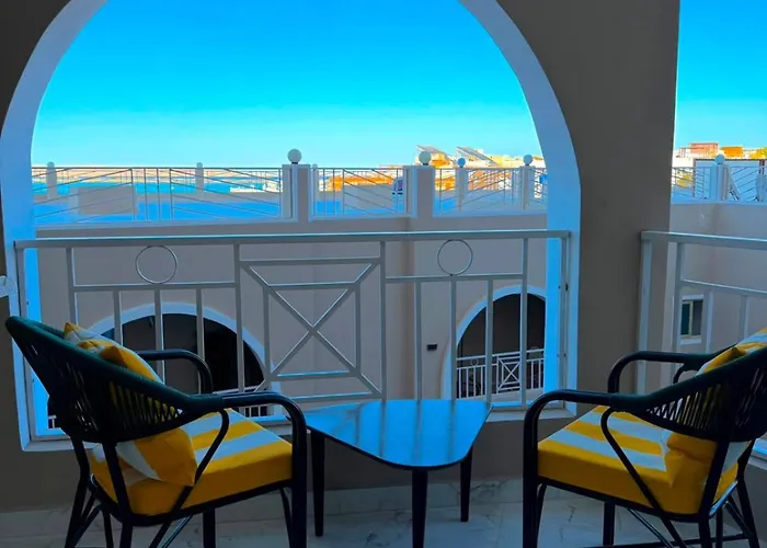 1 Bed Room Apartment Sea View