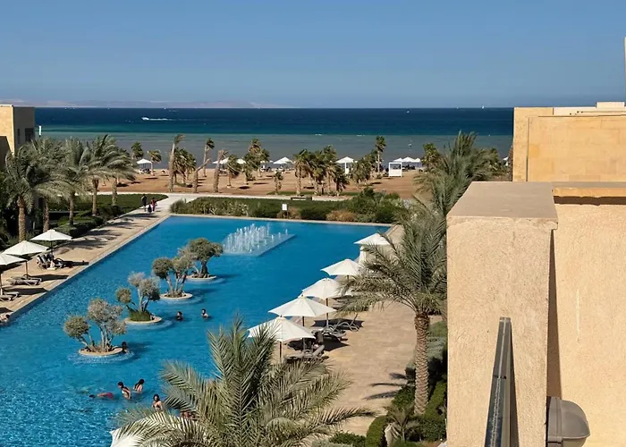 El Gouna Mangroovy 2Br Penthouse, Beach Access, Pool & Sea Views & Private Rooftop Terrace