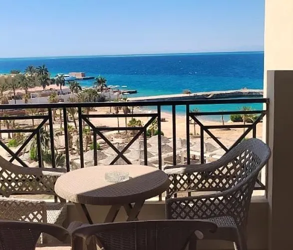Juliana Beach