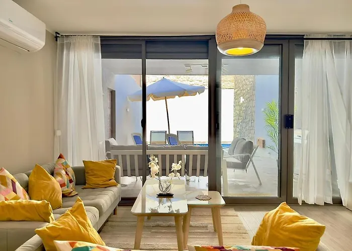 Bali Duplex Private Pool 2Br & Nanny - Gouna