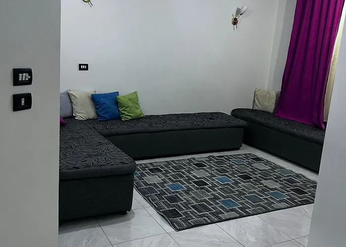 Two Air-Conditioned Rooms With 4 Beds, In Al-Ahyaa, 10 Minutes Away From El Gouna
