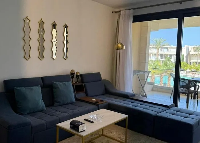 Blue Oasis Chalet G Cribs 8 Mins From Marina, El Gouna