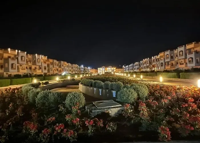 Nozha Beach للعائلات