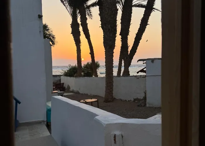 Luma Beachfront 2 Bedroom House Oasis With Yard