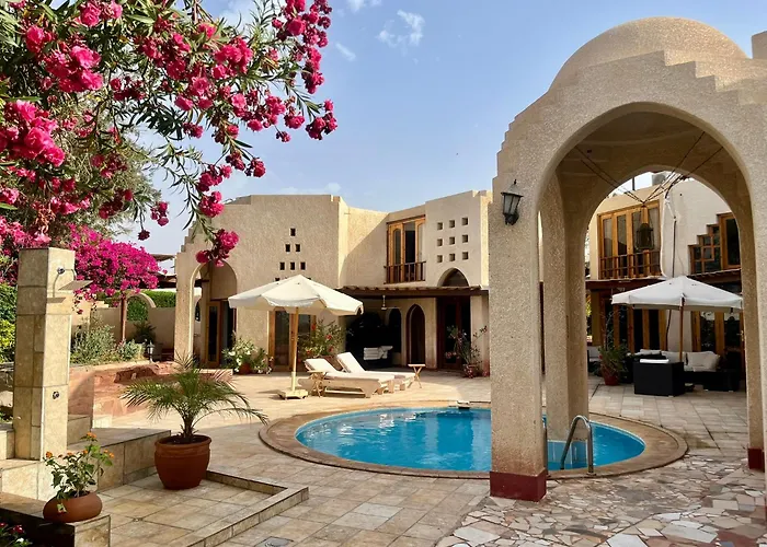 Villa Gamila, Private Ferienwohnungen Direkt Am Meer Mit Garten Und Pool