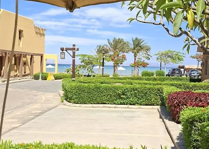 Cozy 2 Bedroom Chalet In Mountain View Sokhna 2 -Families Only-