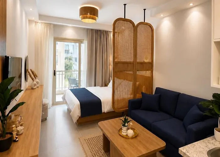 Raphael Luxury Pool Suites
