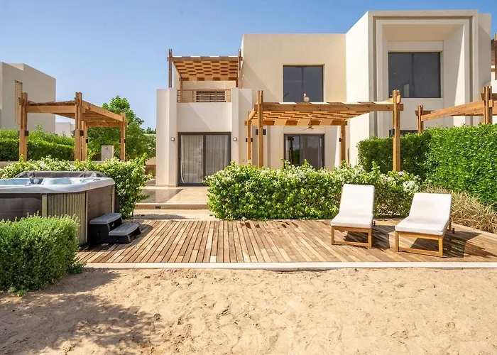 Shedwan Oasis, 4Br, Jacuzzi & Lagoon Views