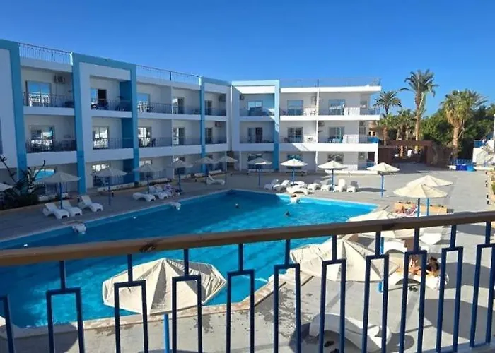 La Vista Building, Mirage Bay Resort & Aqua Park