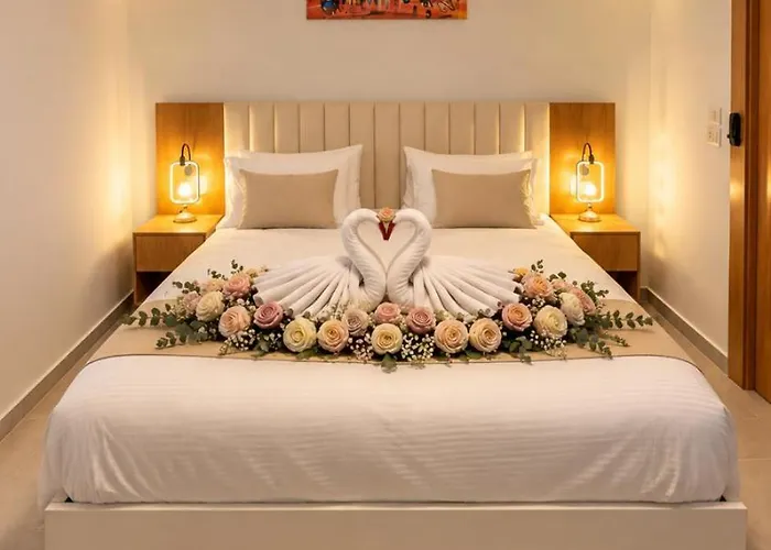 Aqua Fun Family Stay Private Beach & Pools