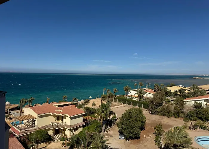 Peaceful Sea-View Apartment At Juliana Beach Resort