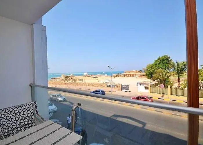 Sea View 1Br Apartment At Corniche Road Hurghada
