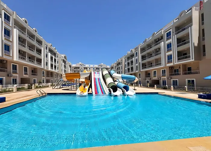 Hurghada Hub 2Br Pool View Apartment & Aqua Park
