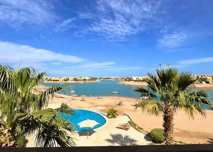 Sabina 2Bd With Pool And Lagoon View