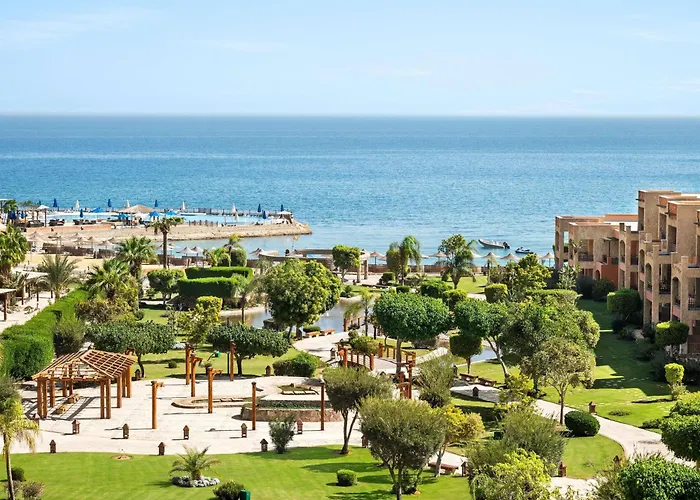 منتجع موڤنبيك السخنة