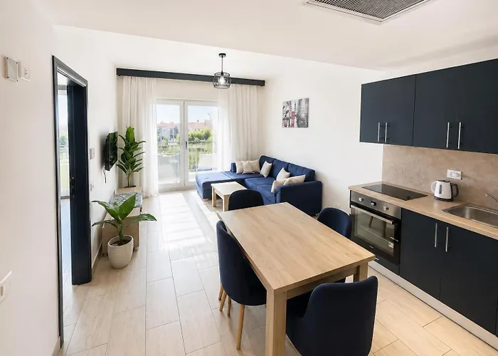 Cozy 1BDR Apt, Aldau Heights 3314