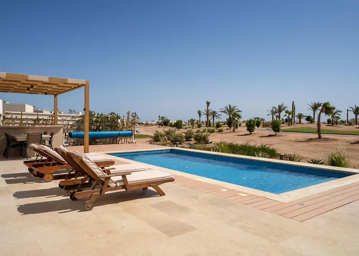 Designer Golf Villa -Pool&Serene Views