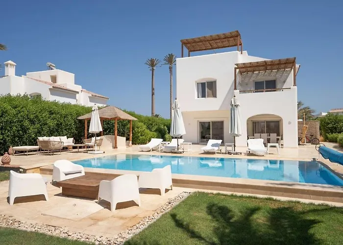 White Villa Heaven - Swim, Lounge & Sunset Magic
