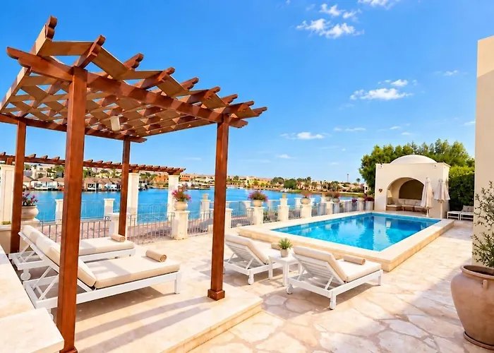 Beachfront - Heated Pool - Hill Villa - Elgouna