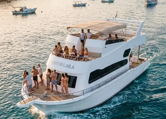 Queen Laila Boat Private Snorkeling Trip In Hurgahada