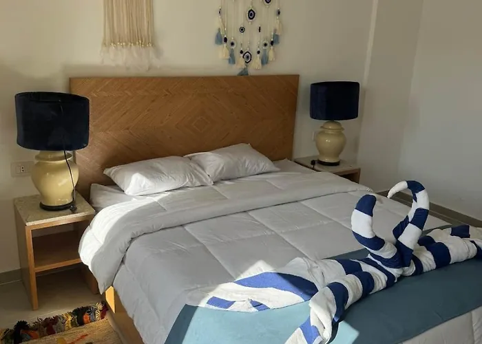G-01 Elegant 1Br| Pool Access & Balcony