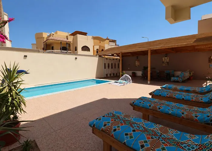 Villa Dolphin