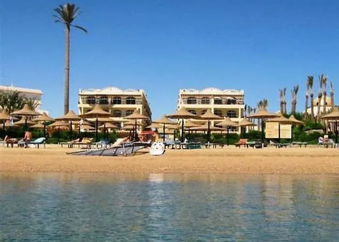 Apartment At Palm Beach Piazza